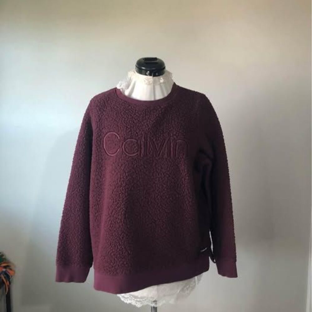 Medium Sweatshirt Calvin Klein (Calvin) 23” Pit‑to‑Pit, 25” Length C5918